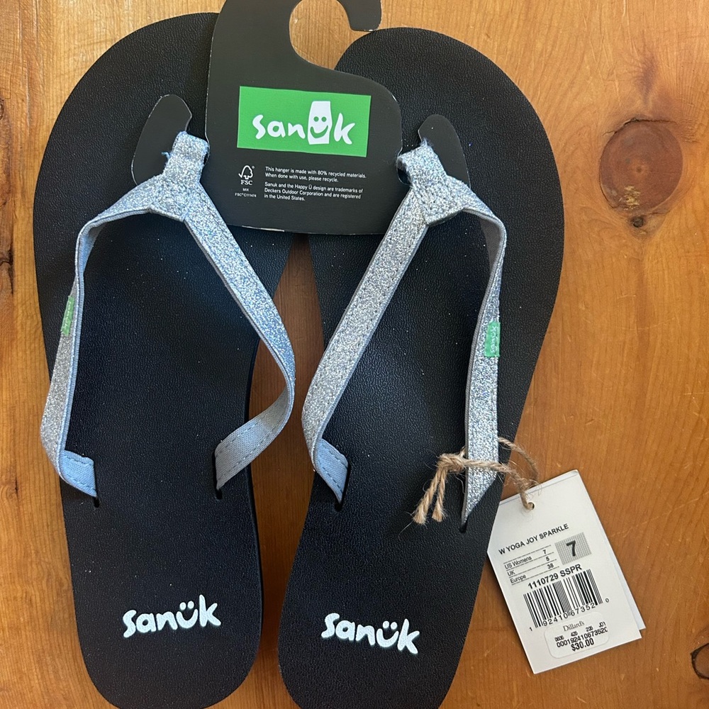 Women’s Flip Flops (7) NWT
